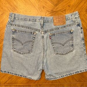Vintage Levi's 555 Guys Fit Jean Shorts Size 16 Mis Blue Denim Light USA Y2K
